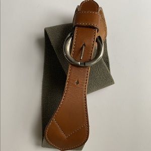 OLIVE CANVAS BELT W/ BROWN LEATHER DETAIL - SIZE M